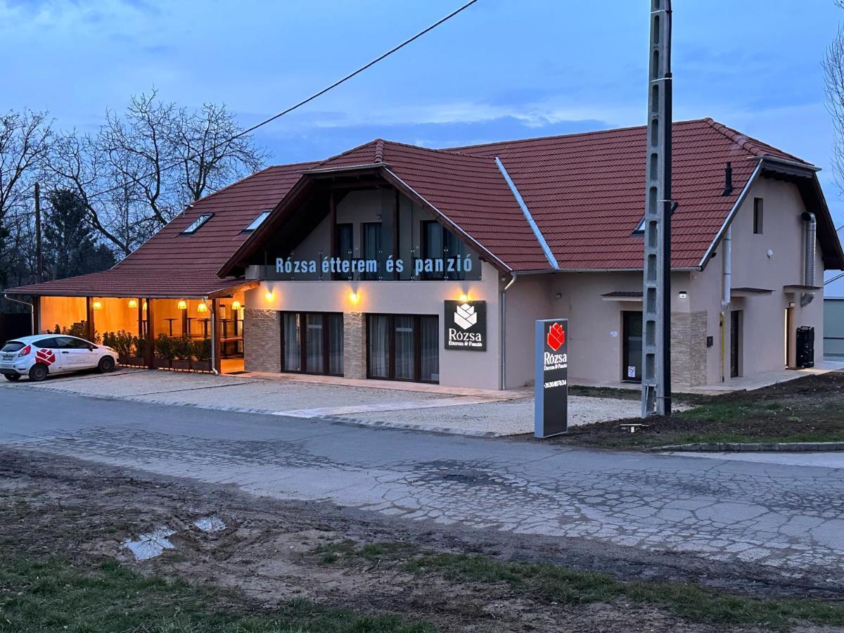 Rozsa Etterem & Panzio Bed and Breakfast Pécs Eksteriør billede